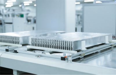 高速濃煙四起 30噸鋰動(dòng)力電池包運(yùn)輸自燃事故背后的技術(shù)反思與安全警示